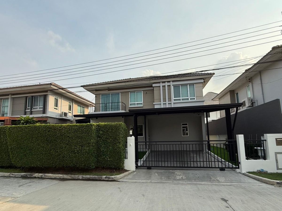 ให้เช่าบ้านลาดกระบัง สุวรรณภูมิ : บ้านเดี่ยวสวยเฟอร์ครบ สไตล์โมเดิร์น ทำเลดีใกล้สนามบินสุวรรณภูมิ ใกล้เมกะบางนา สนใจทักได้เลยครับ