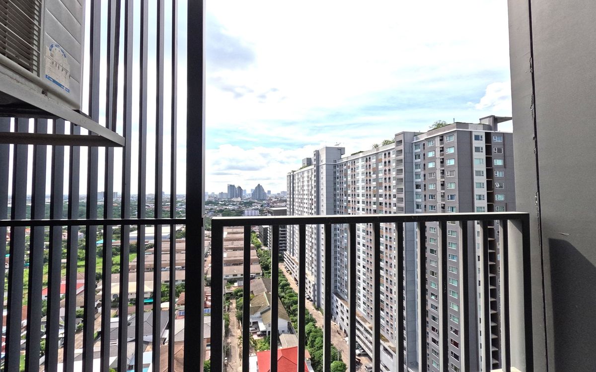 ขายคอนโดบางซื่อ วงศ์สว่าง เตาปูน : ขายคอนโด The Line วงศ์สว่าง ชั้นสูง วิวสวย พร้อมส่วนกลางครบ  ราคาต่ำกว่าตลาด! ใกล้ MRT วงศ์สว่าง เหมาะซื้ออยู่เองหรือลงทุน