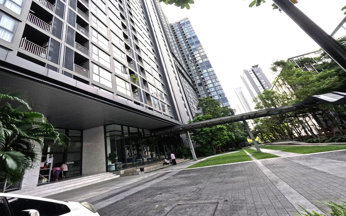 ขายคอนโดบางซื่อ วงศ์สว่าง เตาปูน : ขายคอนโด The Line วงศ์สว่าง ชั้นสูง วิวสวย พร้อมส่วนกลางครบ  ราคาต่ำกว่าตลาด! ใกล้ MRT วงศ์สว่าง เหมาะซื้ออยู่เองหรือลงทุน