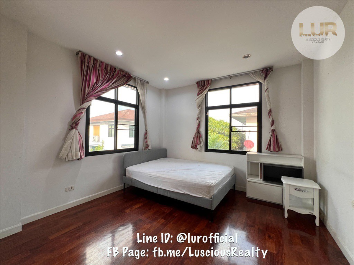 For SaleHousePhutthamonthon, Salaya : House for sale, The Gallery Setthasiri ' S Collection Phutthamonthon 1, price 12.00 million baht (negotiable)