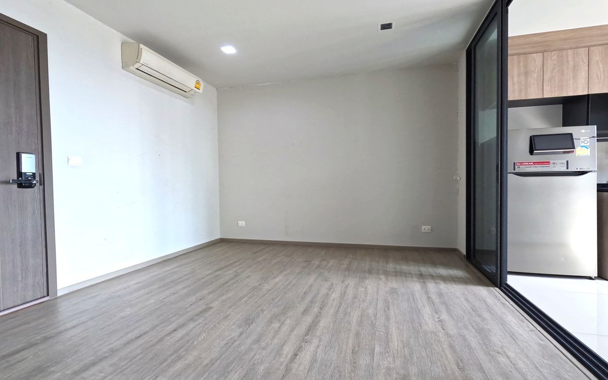 ขายคอนโดบางซื่อ วงศ์สว่าง เตาปูน : ขายคอนโด The Line วงศ์สว่าง ชั้นสูง วิวสวย พร้อมส่วนกลางครบ  ราคาต่ำกว่าตลาด! ใกล้ MRT วงศ์สว่าง เหมาะซื้ออยู่เองหรือลงทุน