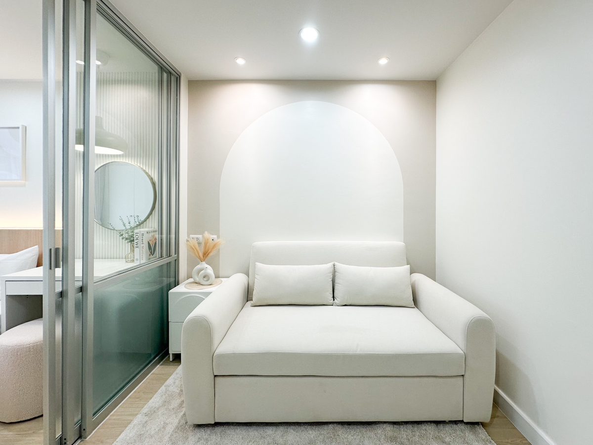 For SaleCondoKaset Nawamin,Ladplakao : Lumphini Ram Inthra-Lat Pla Khao 2, beautiful room with new furniture