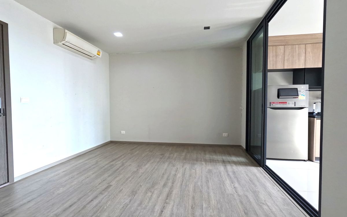 ขายคอนโดบางซื่อ วงศ์สว่าง เตาปูน : ขายคอนโด The Line วงศ์สว่าง ชั้นสูง วิวสวย พร้อมส่วนกลางครบ  ราคาต่ำกว่าตลาด! ใกล้ MRT วงศ์สว่าง เหมาะซื้ออยู่เองหรือลงทุน