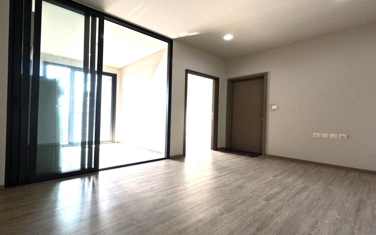 ขายคอนโดบางซื่อ วงศ์สว่าง เตาปูน : ขายคอนโด The Line วงศ์สว่าง ชั้นสูง วิวสวย พร้อมส่วนกลางครบ  ราคาต่ำกว่าตลาด! ใกล้ MRT วงศ์สว่าง เหมาะซื้ออยู่เองหรือลงทุน