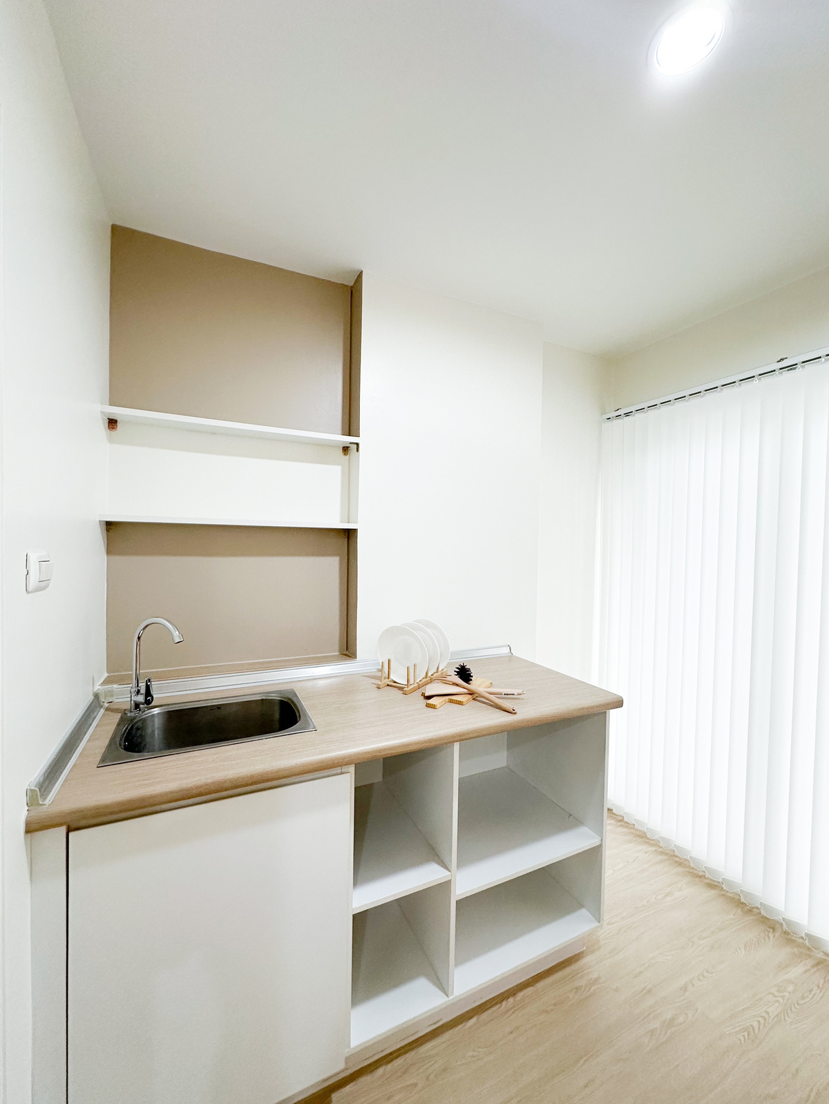 For SaleCondoKaset Nawamin,Ladplakao : Lumphini Ram Inthra-Lat Pla Khao 2, beautiful room with new furniture