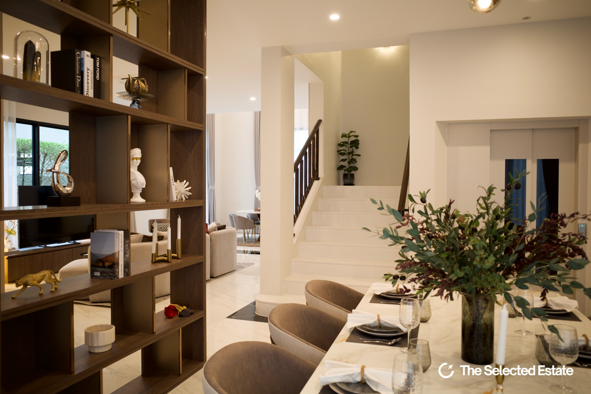 HousePattanakan, Srinakarin : 📍Sale & Amp; Ret: 5 Bedrooms | 6 Bathrooms - 705 SQM | 120 SQ.WA: RENT 800,000 THB/Month - Sale 85 MB