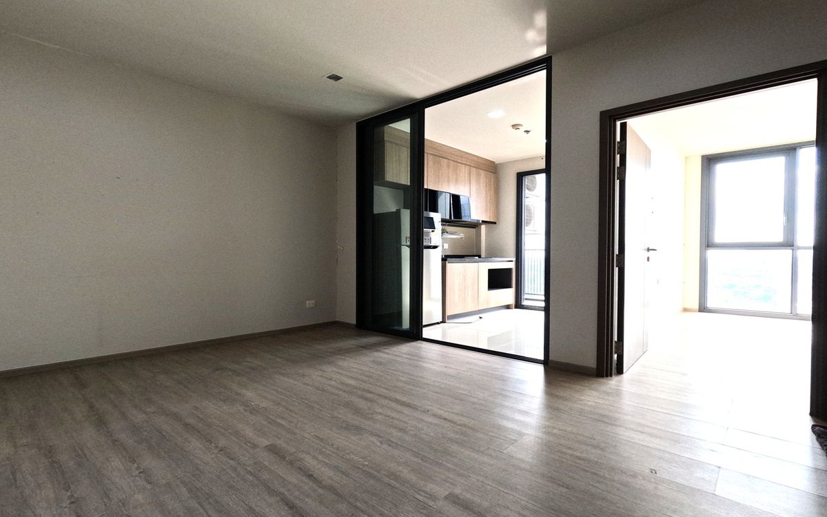 ขายคอนโดบางซื่อ วงศ์สว่าง เตาปูน : ขายคอนโด The Line วงศ์สว่าง ชั้นสูง วิวสวย พร้อมส่วนกลางครบ  ราคาต่ำกว่าตลาด! ใกล้ MRT วงศ์สว่าง เหมาะซื้ออยู่เองหรือลงทุน