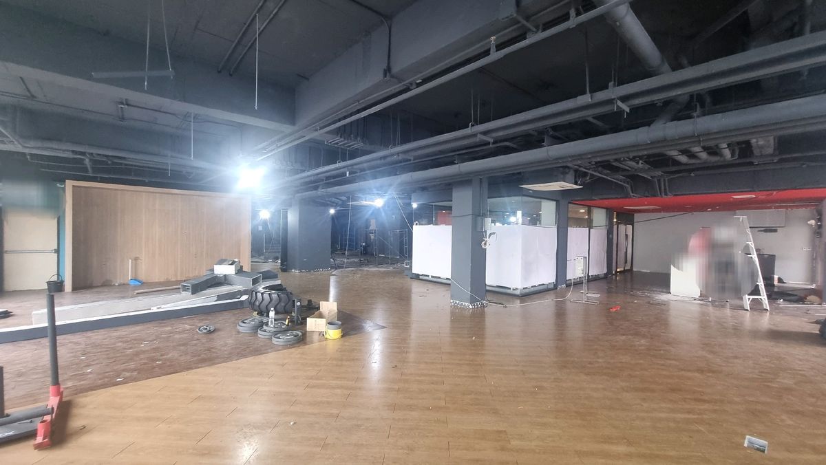 For RentRetail SpaceSukhumvit, Asoke, Thonglor : BTS Phrom Phong, rent a large area of ​​767.32 square meters, 750 baht per square meter