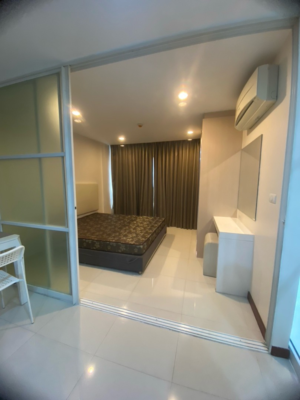 ให้เช่าคอนโดพัฒนาการ ศรีนครินทร์ : 🚩Newค่ะห้องพร้อมอยู่  Element Srinakarin  1 น 1 น้ำ ขนาด 37 ตร.ม. ชั้น 6 ห้องสวย อยู่สบาย  มีเครื่องซักผ้า   ติดต่อป้าแหม่ม Tel/Line : 0992982923 Sut3/6/118