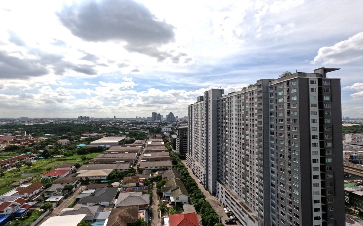 ขายคอนโดบางซื่อ วงศ์สว่าง เตาปูน : ขายคอนโด The Line วงศ์สว่าง ชั้นสูง วิวสวย พร้อมส่วนกลางครบ  ราคาต่ำกว่าตลาด! ใกล้ MRT วงศ์สว่าง เหมาะซื้ออยู่เองหรือลงทุน