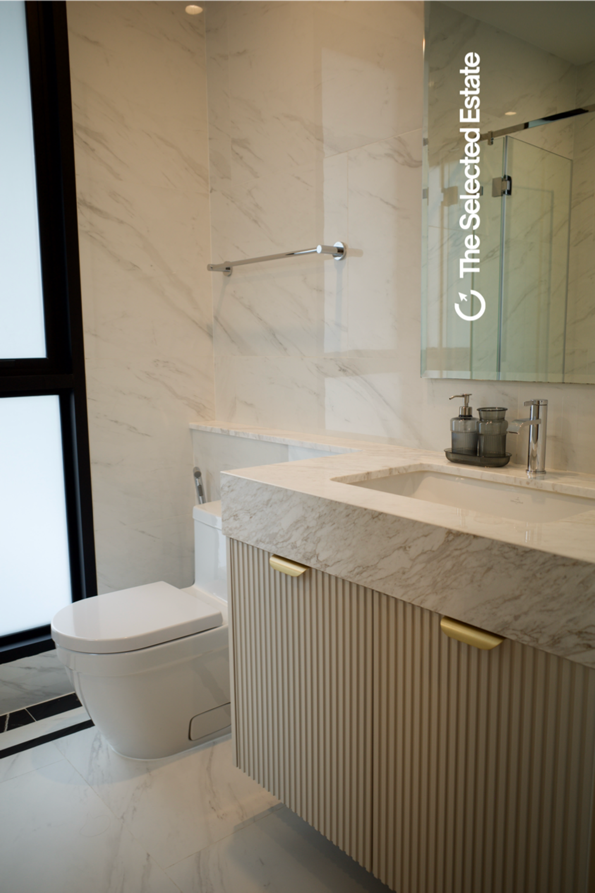 HousePattanakan, Srinakarin : 📍Sale & Amp; Ret: 5 Bedrooms | 6 Bathrooms - 705 SQM | 120 SQ.WA: RENT 800,000 THB/Month - Sale 85 MB