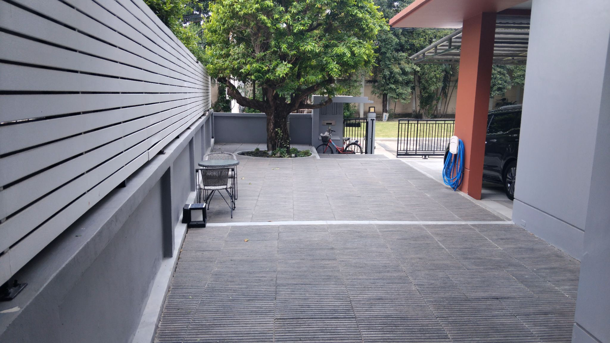 ขายบ้านพระราม 2 บางขุนเทียน : ขายบ้าน The Grand Rama 2 เนื้อที่ 145 ตรว.#แถมระบบโซล่าร์เซลส์  ราคา 29.50 ลบ. #หัวมุม #ตกแต่งสุดหรู #โซนCourtYard พื้นที่ใช้สอย 451 ตรม.