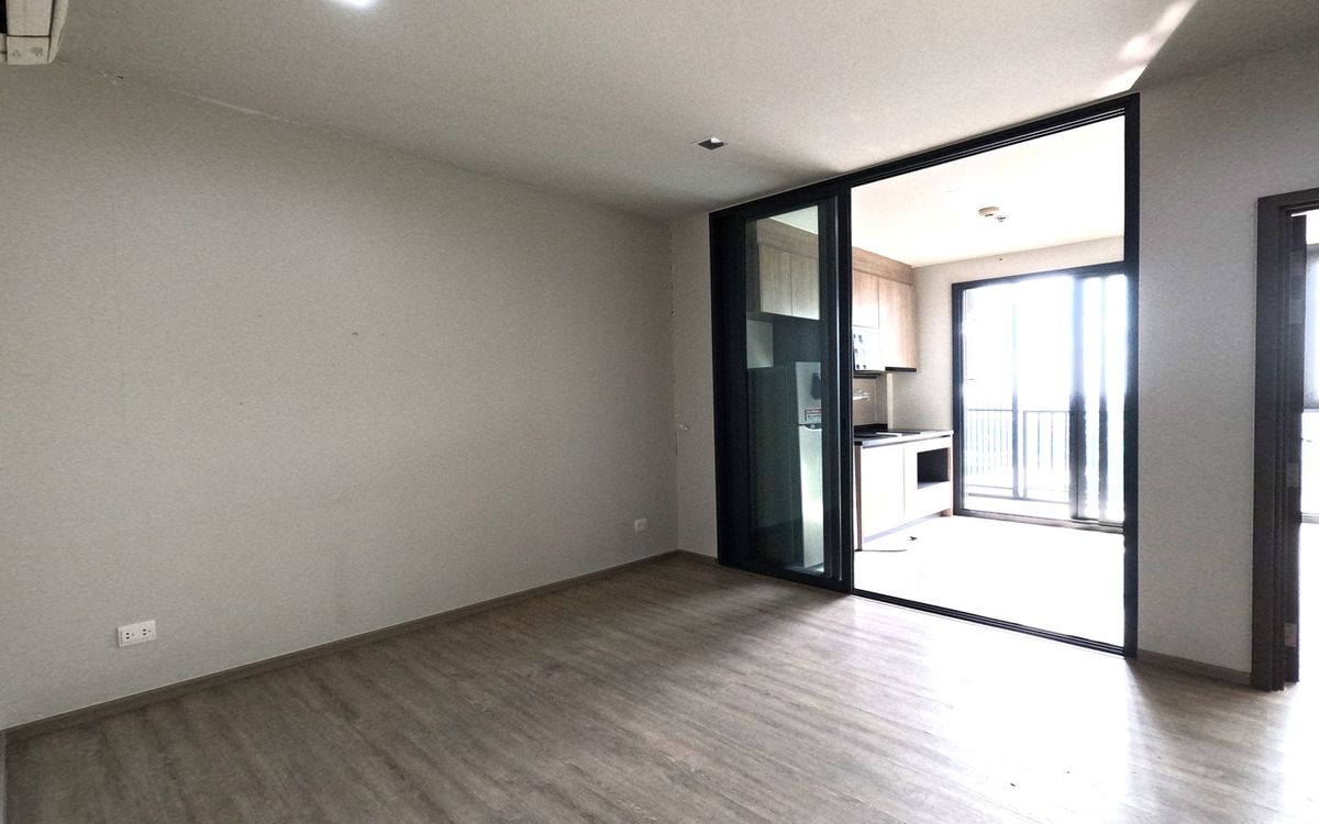 ขายคอนโดบางซื่อ วงศ์สว่าง เตาปูน : ขายคอนโด The Line วงศ์สว่าง ชั้นสูง วิวสวย พร้อมส่วนกลางครบ  ราคาต่ำกว่าตลาด! ใกล้ MRT วงศ์สว่าง เหมาะซื้ออยู่เองหรือลงทุน