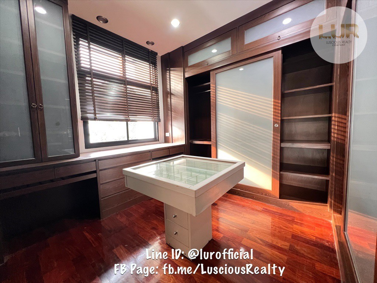 For SaleHousePhutthamonthon, Salaya : House for sale, The Gallery Setthasiri ' S Collection Phutthamonthon 1, price 12.00 million baht (negotiable)