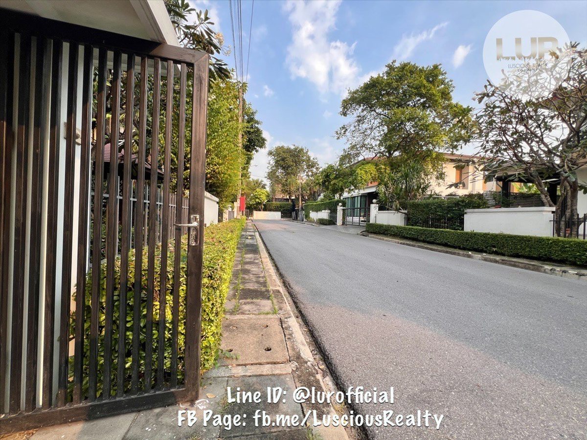 For SaleHousePhutthamonthon, Salaya : House for sale, The Gallery Setthasiri ' S Collection Phutthamonthon 1, price 12.00 million baht (negotiable)