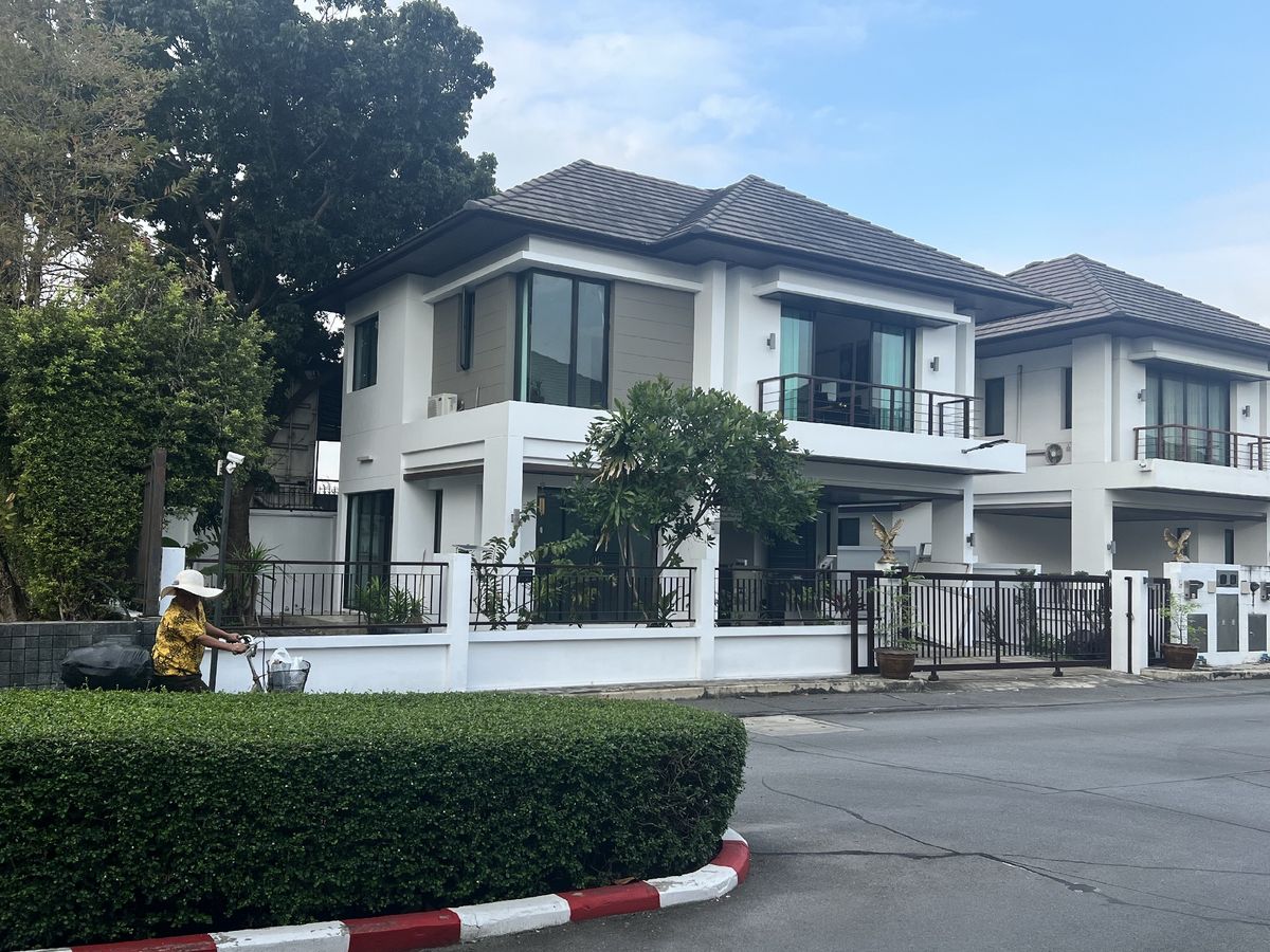 ขายบ้านลาดกระบัง สุวรรณภูมิ : ขายบ้านเดี่ยว เลควิวพาร์ค