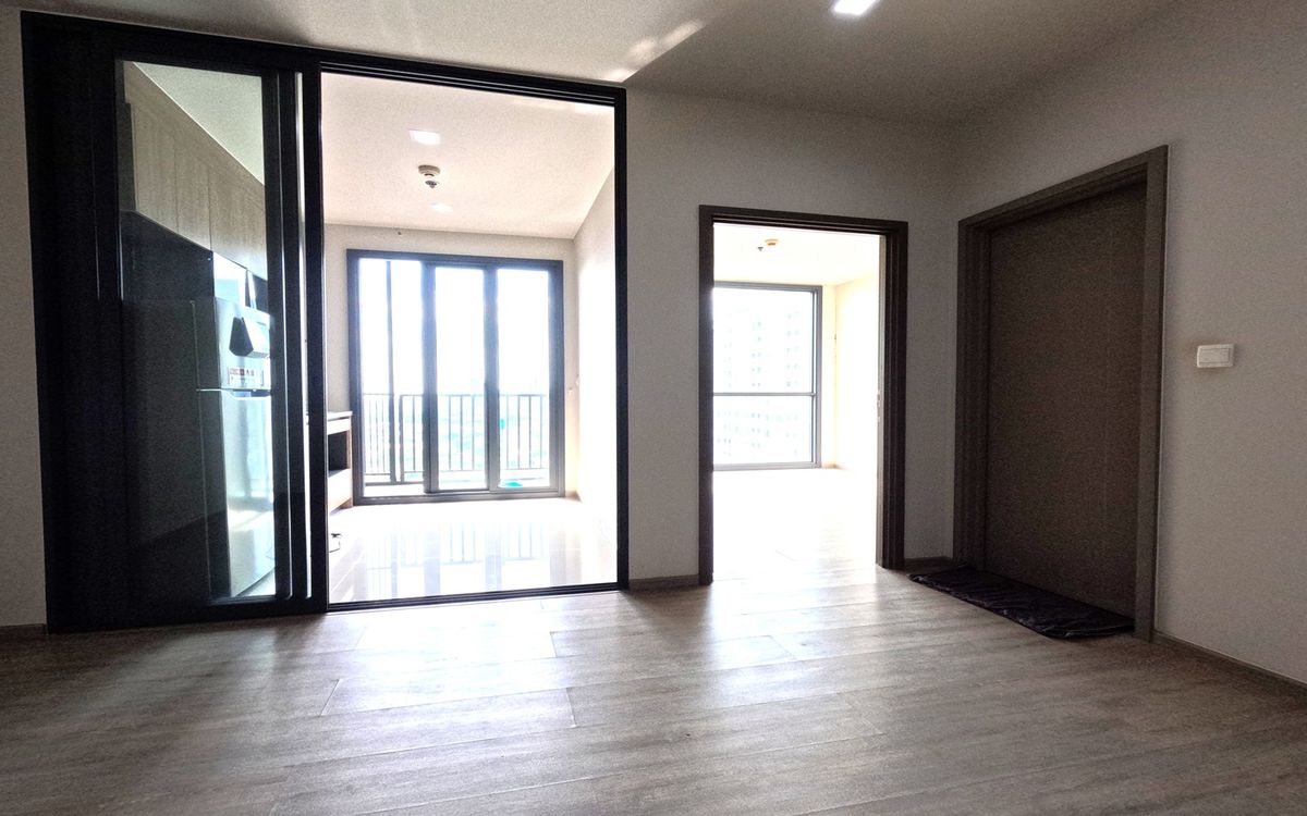 ขายคอนโดบางซื่อ วงศ์สว่าง เตาปูน : ขายคอนโด The Line วงศ์สว่าง ชั้นสูง วิวสวย พร้อมส่วนกลางครบ  ราคาต่ำกว่าตลาด! ใกล้ MRT วงศ์สว่าง เหมาะซื้ออยู่เองหรือลงทุน