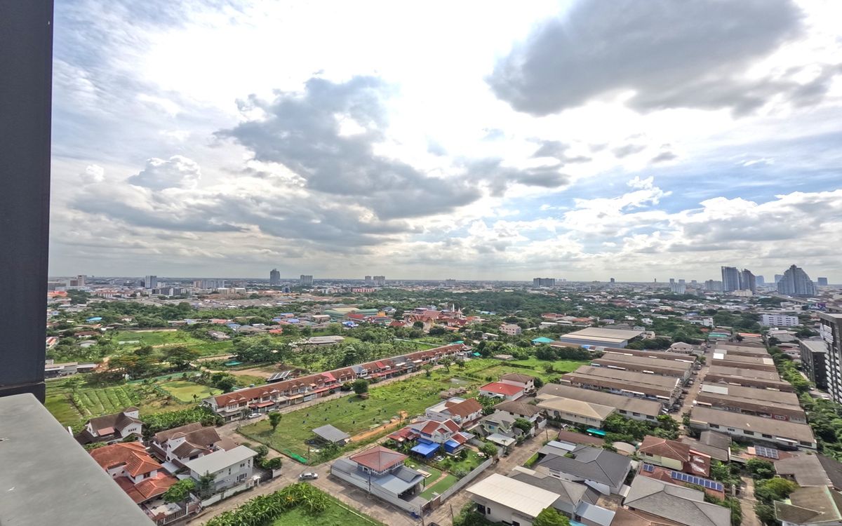 ขายคอนโดบางซื่อ วงศ์สว่าง เตาปูน : ขายคอนโด The Line วงศ์สว่าง ชั้นสูง วิวสวย พร้อมส่วนกลางครบ  ราคาต่ำกว่าตลาด! ใกล้ MRT วงศ์สว่าง เหมาะซื้ออยู่เองหรือลงทุน