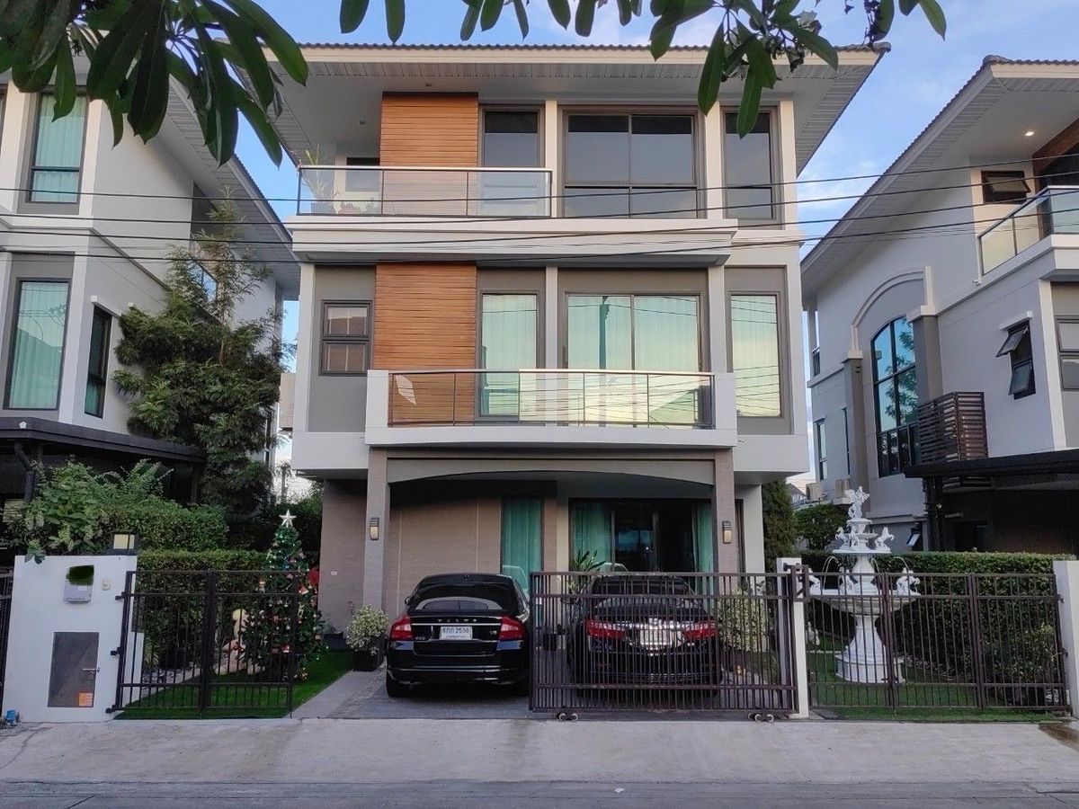 For SaleHouse : 📢👇ขายบ้านเดี่ยว 3 ชั้น เดินทางสะดวกหลายเส้นทาง ใกล้โรงเรียนนานาชาติหลายแห่งใกล้สถานีรถไฟฟ้า ปากซอย ลาดพร้าว 101