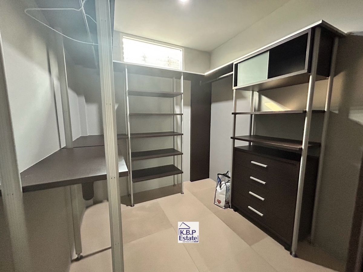 For RentTownhomeSukhumvit, Asoke, Thonglor : For RENT Single House Sukhumvit 49 (Thonglor Area) Fully Furniture Type 3 Beds 3 Baths +1MAID Room