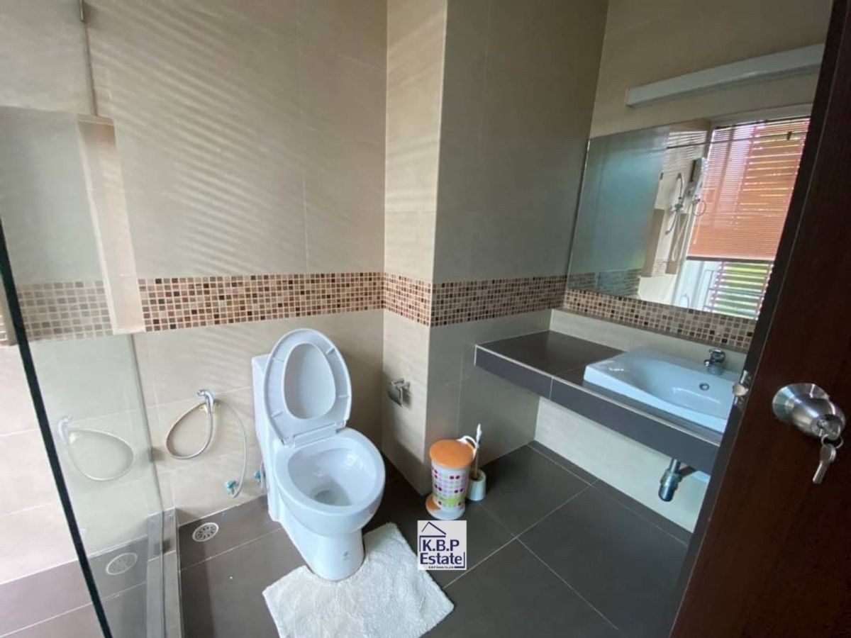 For RentTownhomeSukhumvit, Asoke, Thonglor : For RENT Single House Sukhumvit 49 (Thonglor Area) Fully Furniture Type 3 Beds 3 Baths +1MAID Room