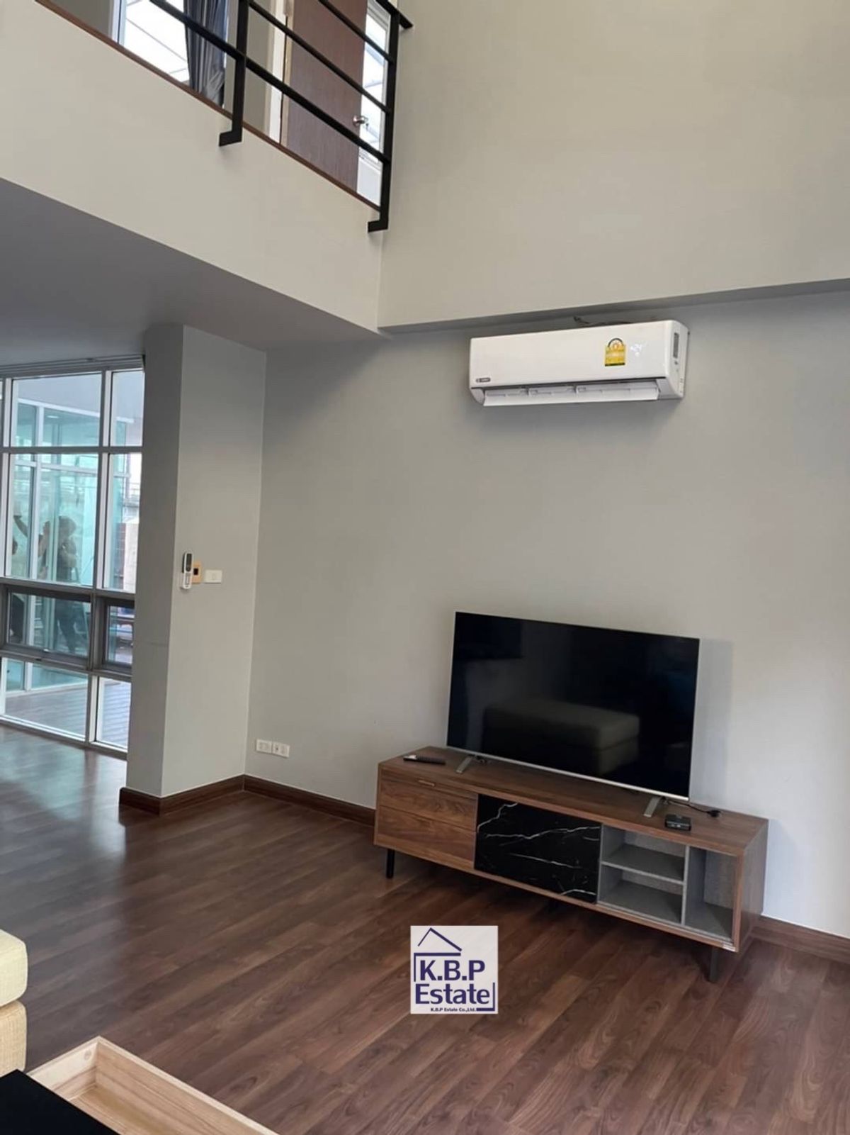 For RentTownhomeSukhumvit, Asoke, Thonglor : For RENT Single House Sukhumvit 49 (Thonglor Area) Fully Furniture Type 3 Beds 3 Baths +1MAID Room