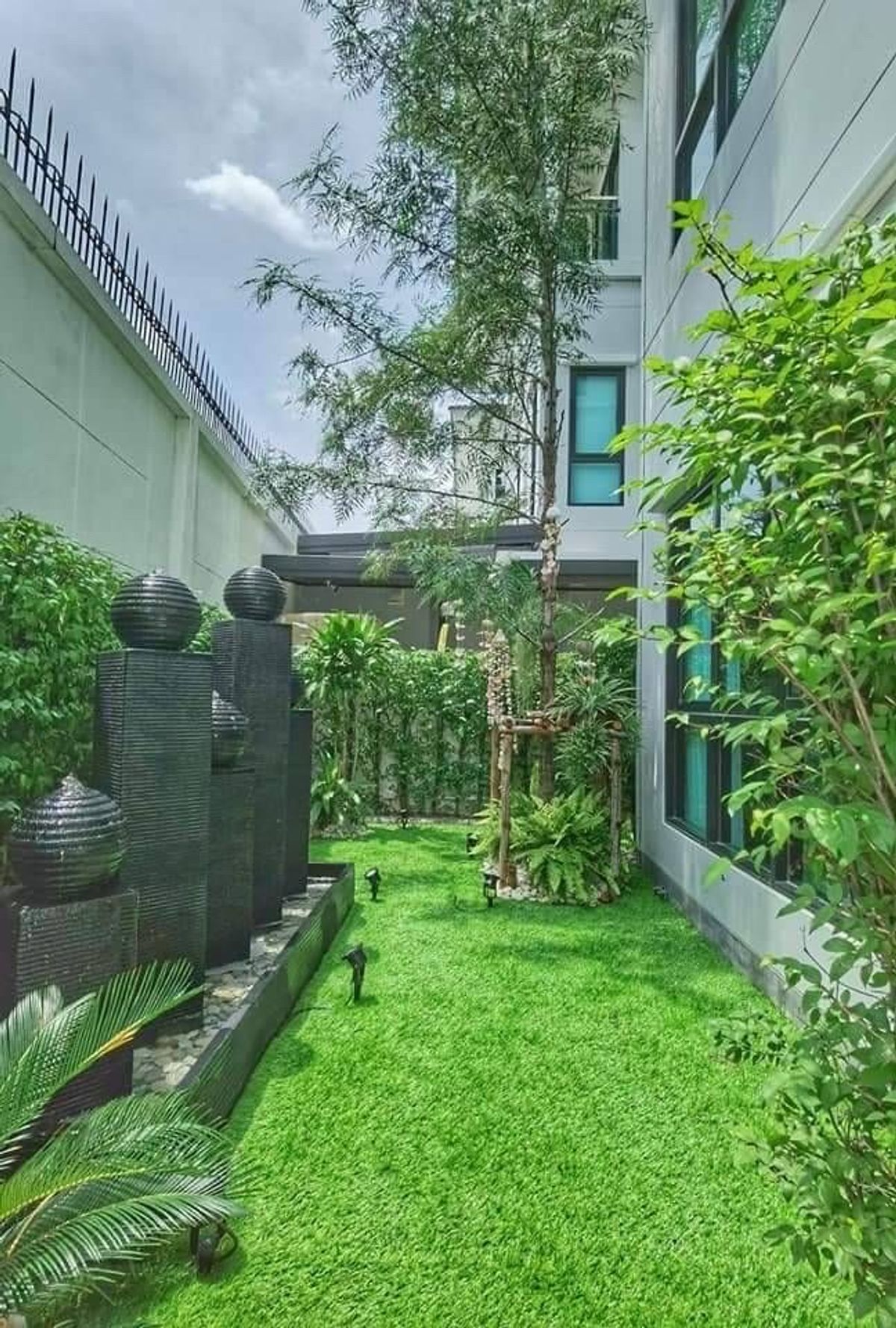 ขายบ้านลาดพร้าว101 แฮปปี้แลนด์ : 📢👇ขายบ้านเดี่ยว 3 ชั้น เดินทางสะดวกหลายเส้นทาง ใกล้โรงเรียนนานาชาติหลายแห่งใกล้สถานีรถไฟฟ้า ปากซอย ลาดพร้าว 101