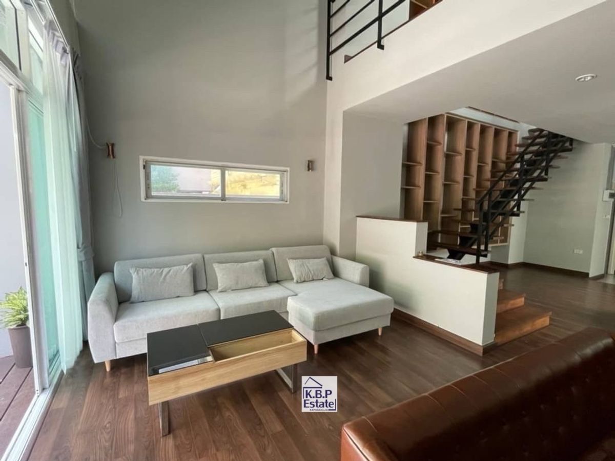 For RentTownhomeSukhumvit, Asoke, Thonglor : For RENT Single House Sukhumvit 49 (Thonglor Area) Fully Furniture Type 3 Beds 3 Baths +1MAID Room