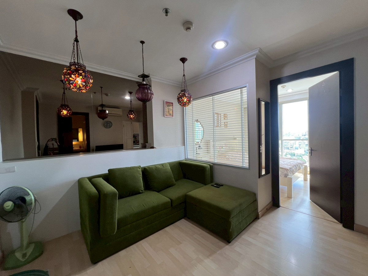 For RentCondoRatchadapisek, Huaikwang, Suttisan : Urgent rent Rhythm Ratchada Rum Ratchada (ready to stay at a special price)