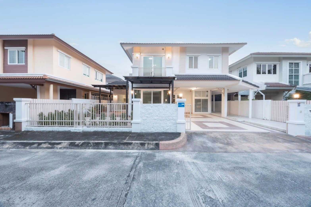 For RentHouseChiang Mai : House in quality projects For rent 40,000 baht per month, near Tha Rua Market, only 5 minutes. No.12H415
