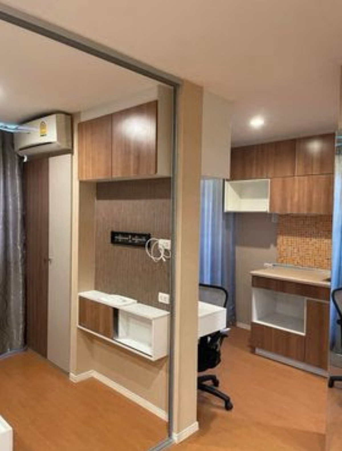 ขายคอนโดเสรีไทย-นิด้า : S-LPND121 ขาย คอนโด ลุมพินี ทาวน์ นิด้า เสรีไทย ชั้น5 ตึกA1 วิวเมือง 22.87ตรม. 1นอน 1น้ำ 1.19 ล้าน 064-959-8900