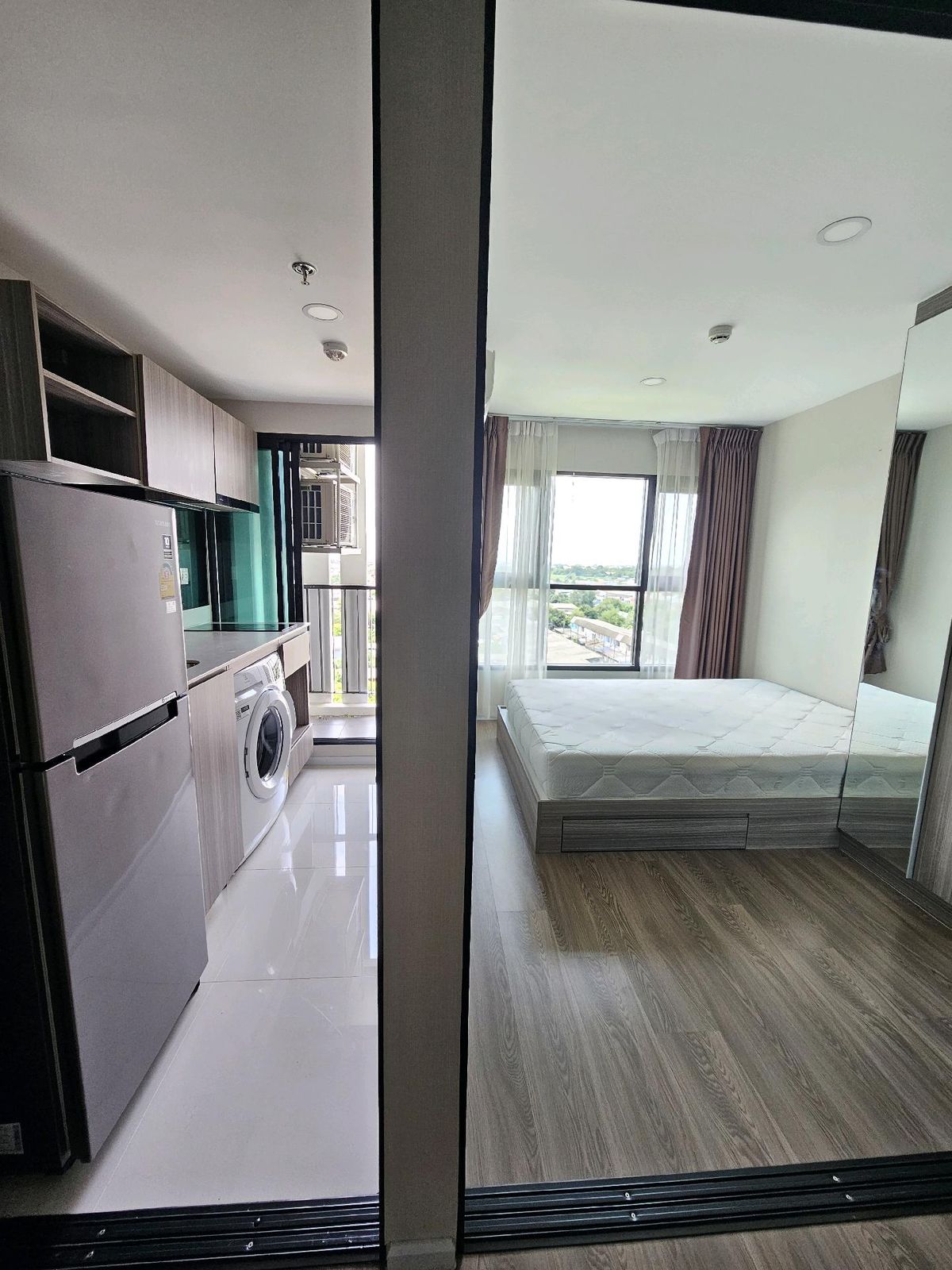 For RentCondoVipawadee, Don Mueang, Lak Si : 2 layers of Duplex Duplex Condo with a beautiful room