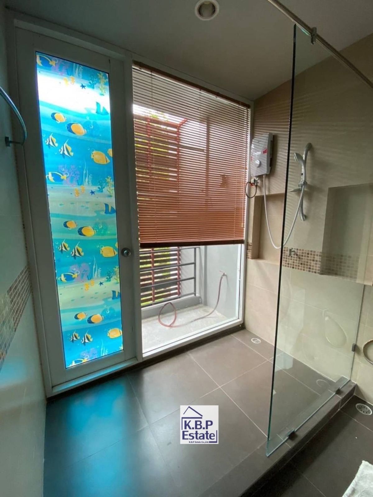 For RentTownhomeSukhumvit, Asoke, Thonglor : For RENT Single House Sukhumvit 49 (Thonglor Area) Fully Furniture Type 3 Beds 3 Baths +1MAID Room