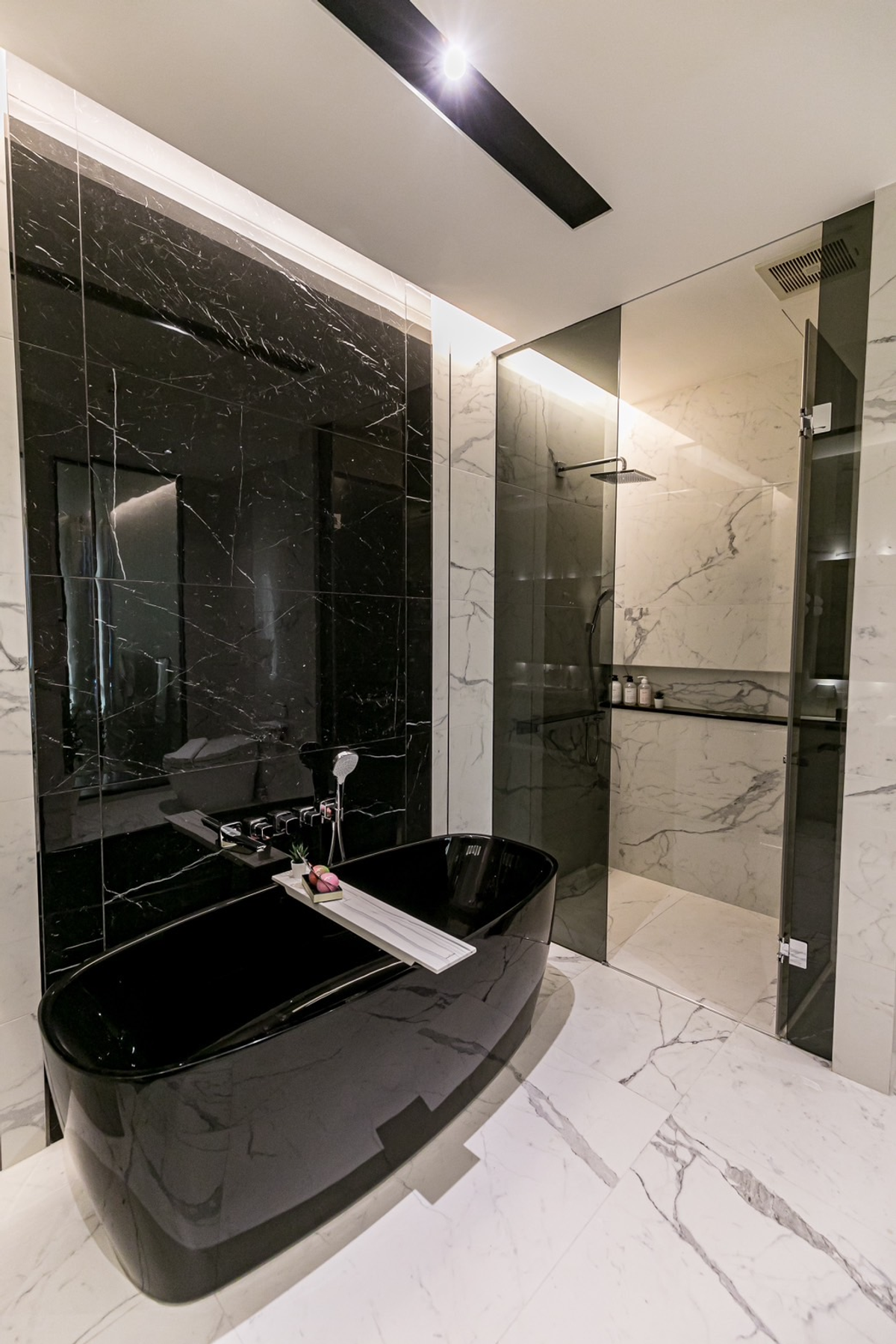 For SaleCondoSukhumvit, Asoke, Thonglor : Condo for sale The Bangkok Thonglor, Thong Lo, Soi 1, next to the Lak Thong Lo Road, near BTS Thonglor 600 meters, 95 sqm.