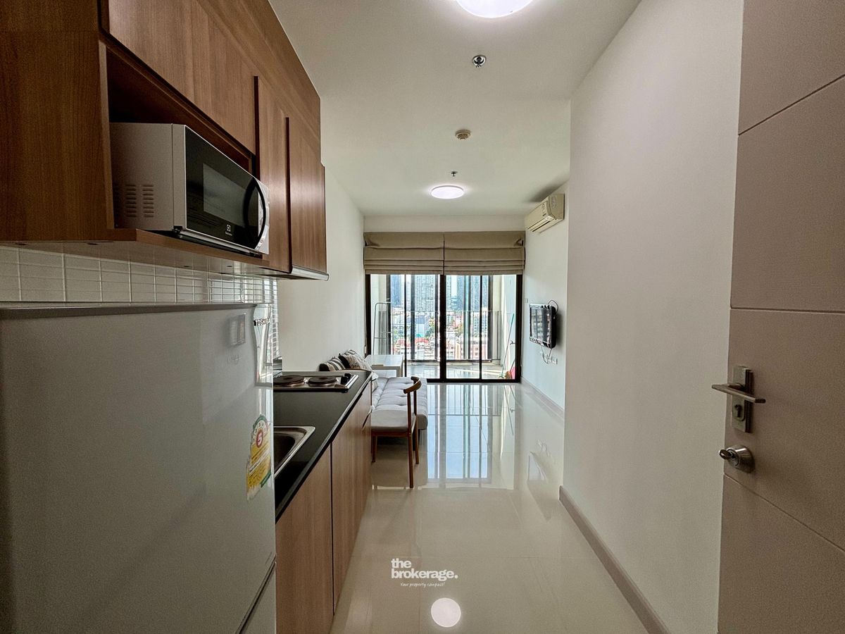 For RentCondoLadprao, Central Ladprao : Line: @thebrokerage for rent IDEO Ladprao 5 1 bedroom, 1 bathroom 33 sqm. 13,000 baht !!