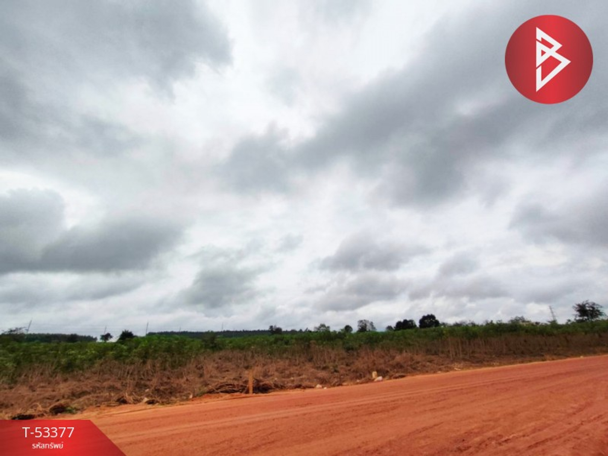 For SaleLandChachoengsao : Land for sale in an area of ​​26 rai 3 ngan 10 square wah, Phanom Sarakham, Chachoengsao