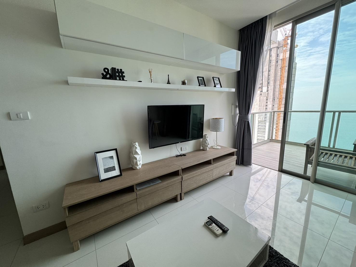 For SaleCondoPattaya, Bangsaen, Chonburi : For Sale Condo Riviera Wongamat 1 Beds Corner Type (S03-1989S)