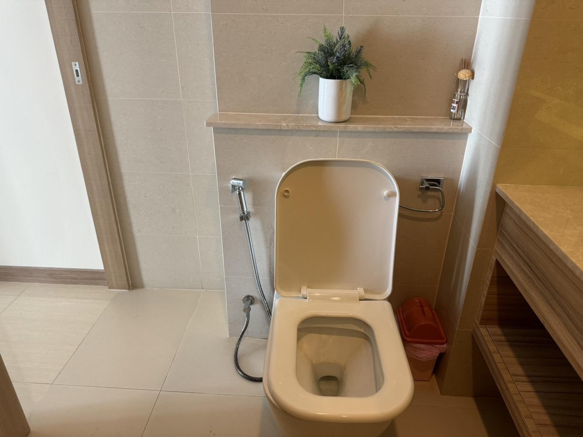 For SaleCondoPattaya, Bangsaen, Chonburi : For Sale Condo Riviera Wongamat 1 Beds Corner Type (S03-1989S)