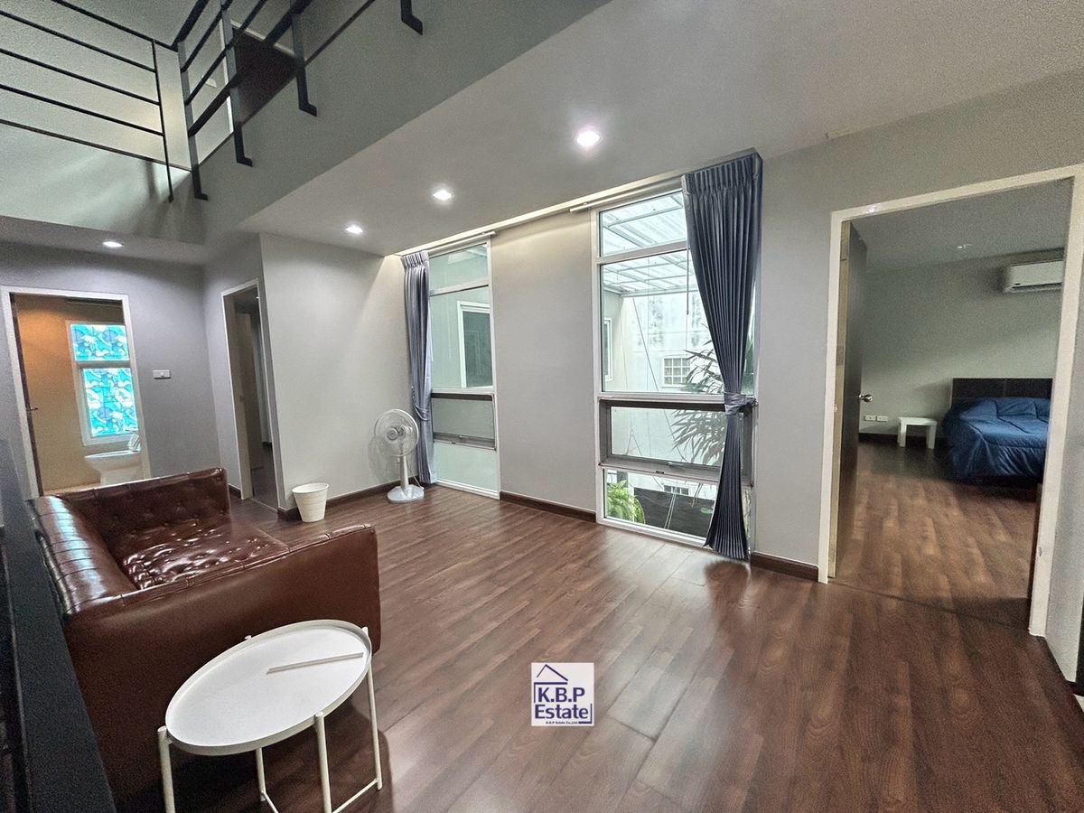 For RentTownhomeSukhumvit, Asoke, Thonglor : For RENT Single House Sukhumvit 49 (Thonglor Area) Fully Furniture Type 3 Beds 3 Baths +1MAID Room