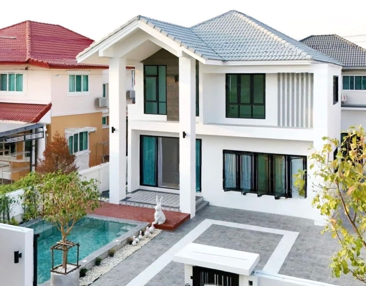 For SaleHouseEakachai, Bang Bon : Pool Villa Bang Bon 5 renovated! 🏡✨ Luxury house, private pool only in the budget of 8.5 million! 💦🏊‍♂️