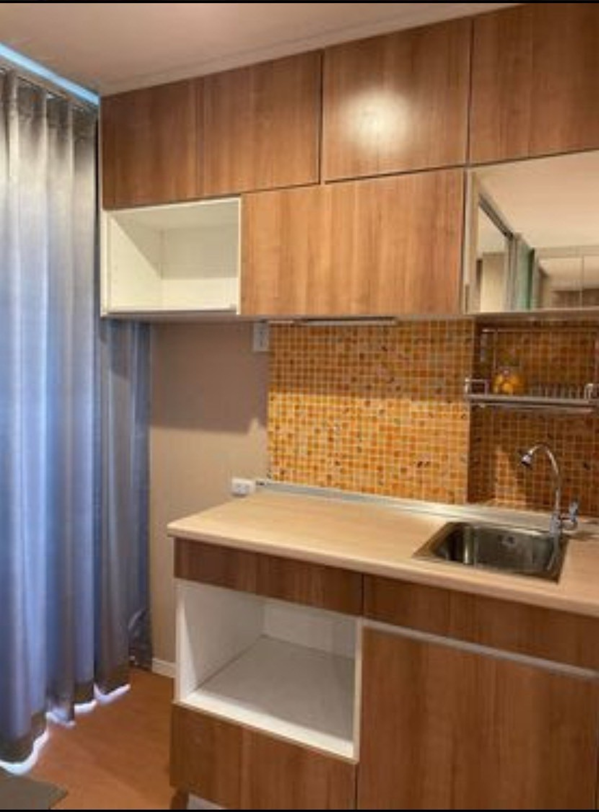 ขายคอนโดเสรีไทย-นิด้า : S-LPND121 ขาย คอนโด ลุมพินี ทาวน์ นิด้า เสรีไทย ชั้น5 ตึกA1 วิวเมือง 22.87ตรม. 1นอน 1น้ำ 1.19 ล้าน 064-959-8900