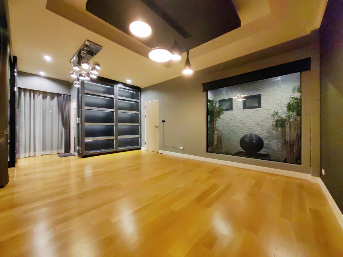 ขายบ้านลาดพร้าว101 แฮปปี้แลนด์ : 📢👇ขายบ้านเดี่ยว 3 ชั้น เดินทางสะดวกหลายเส้นทาง ใกล้โรงเรียนนานาชาติหลายแห่งใกล้สถานีรถไฟฟ้า ปากซอย ลาดพร้าว 101