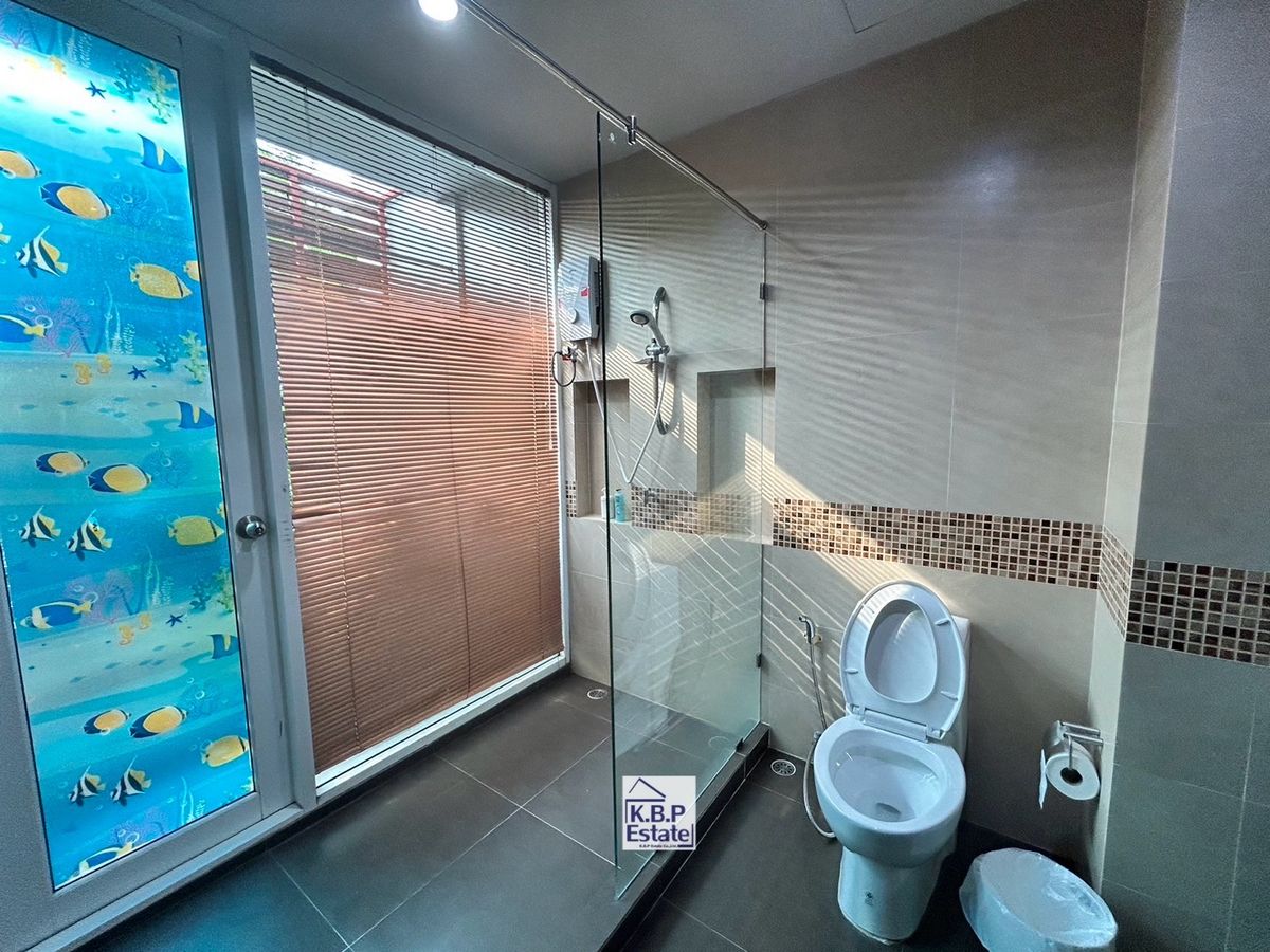 For RentTownhomeSukhumvit, Asoke, Thonglor : For RENT Single House Sukhumvit 49 (Thonglor Area) Fully Furniture Type 3 Beds 3 Baths +1MAID Room