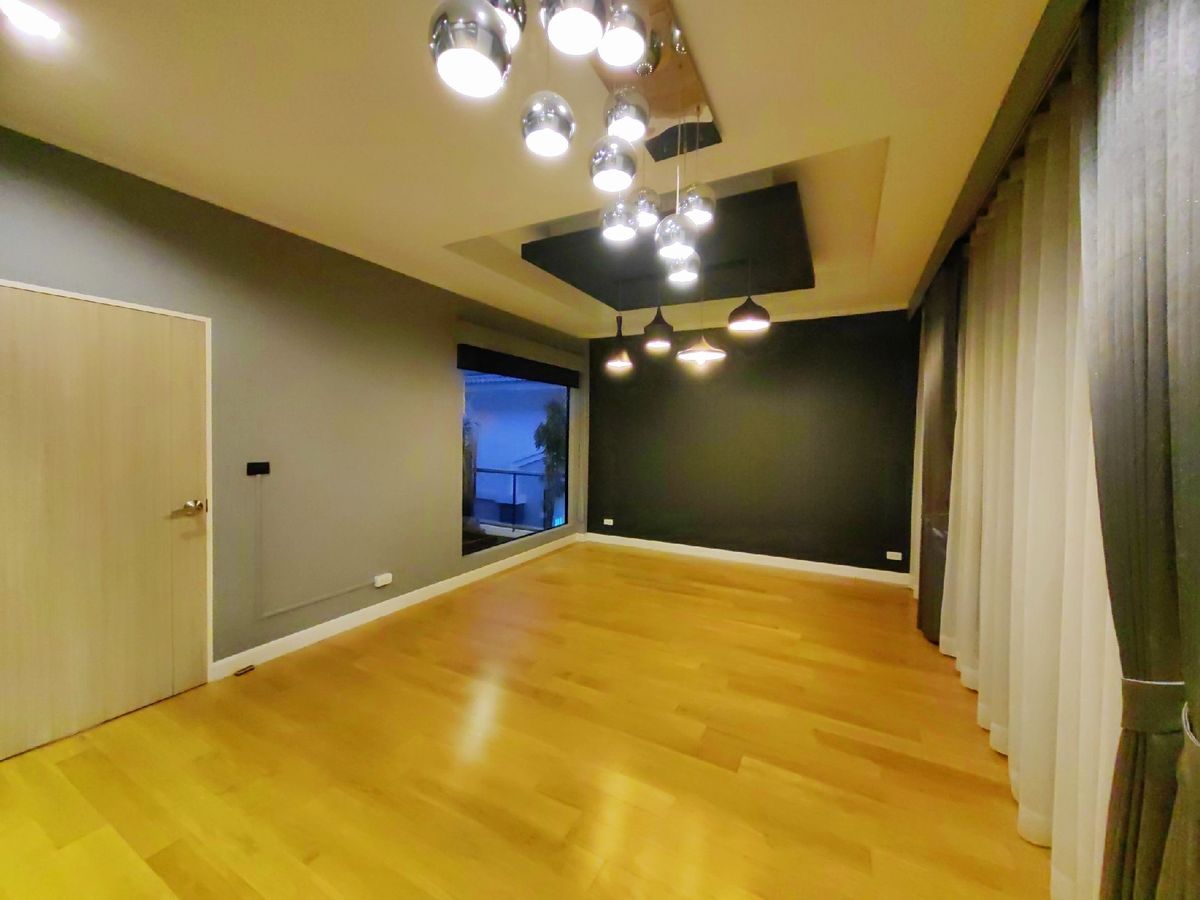 ขายบ้านลาดพร้าว101 แฮปปี้แลนด์ : 📢👇ขายบ้านเดี่ยว 3 ชั้น เดินทางสะดวกหลายเส้นทาง ใกล้โรงเรียนนานาชาติหลายแห่งใกล้สถานีรถไฟฟ้า ปากซอย ลาดพร้าว 101