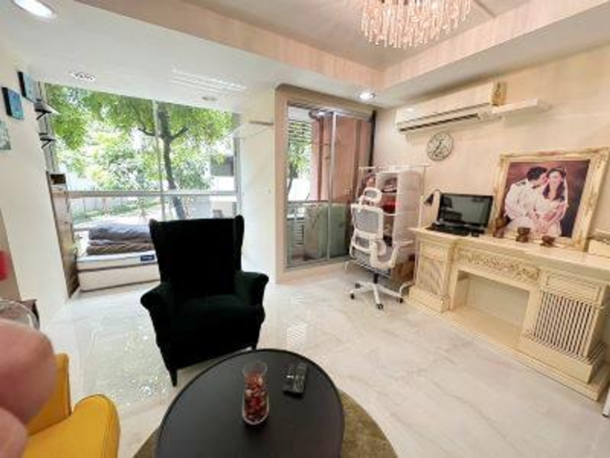 ขายคอนโดรัชดา ห้วยขวาง : ขาย The Kris Extra 4 สตูดิโอ 27 ตรม. ชั้น 2 ซ.รัชดาภิเษก 17 ราคาดีสุด