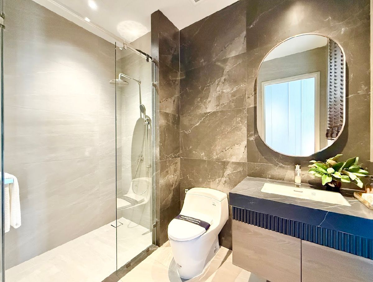 ขายบ้านเกษตร นวมินทร์ ลาดปลาเค้า : ขายบ้าน Smyth’s เกตร นวมินทร์  ขนาด 816 Sq.m 4 bed 7 bath พิเศษเพียง 120 MB ติดต่อ 086-795-9997 (จิมมี่)