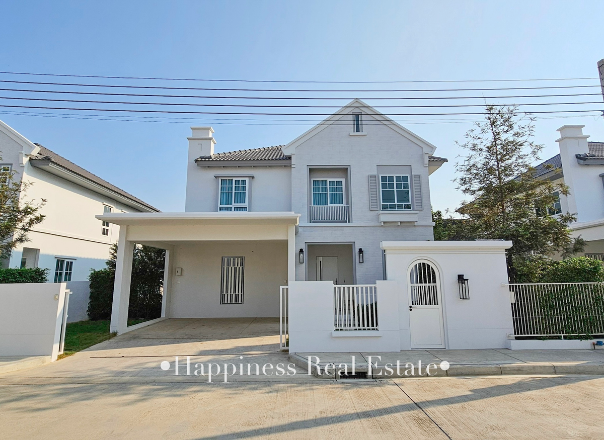 For RentHouseBangna, Bearing, Lasalle : ✨📣 [𝐑𝐄𝐍𝐓] Beautiful English style house for rent in Chaiyapruek Project Bang Na Km. 𝟏𝟑