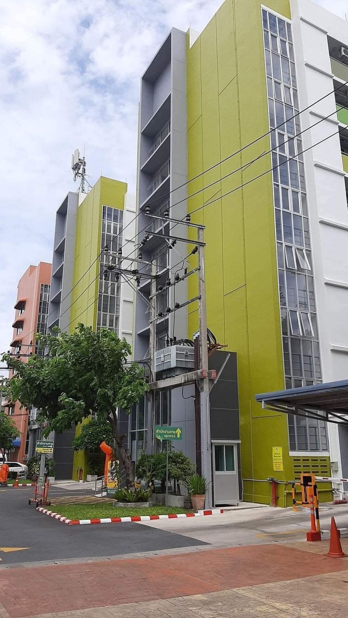 ให้เช่าบางแค เพชรเกษม : ให้เช่า บางแค ซิตี้ คอนโดมิเนียม โครงการอยู่ติดกับรถไฟฟ้า MRT หลัก 2 เดิน ประมาณ 3 นาที ตรงข้าม The mall บางแค