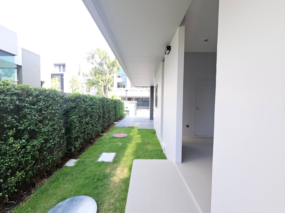 For SaleHouseLadkrabang, Suwannaphum Airport : New Modern House for Sale @ Grand Bangkok Boulevard Yard Bangna 55.9 MB*