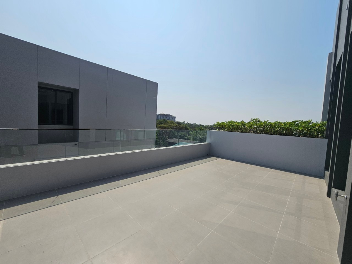 For SaleHouseLadkrabang, Suwannaphum Airport : New Modern House for Sale @ Grand Bangkok Boulevard Yard Bangna 55.9 MB*